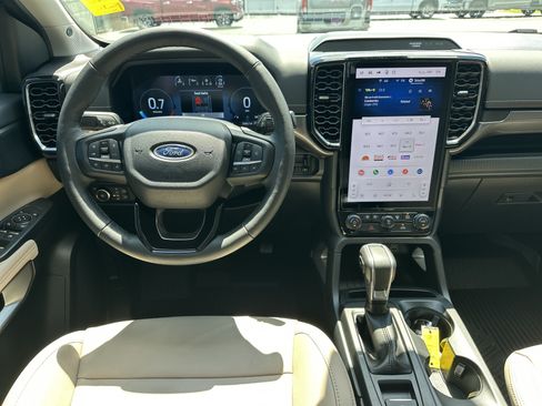 Used 2025 Ford Ranger Lariat w/ FX4 Off-Road Package AWD/4WD image 16