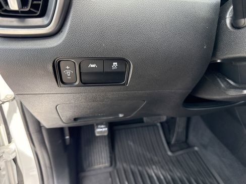 Used 2021 Kia Sorento S FWD image 19