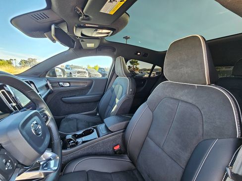 Used 2024 Volvo C40 P8 Recharge Ultimate w/ Protection Package Premier AWD/4WD image 19