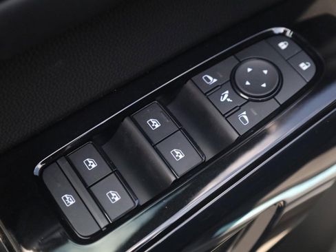 New 2026 Nissan Pathfinder Platinum AWD/4WD image 11