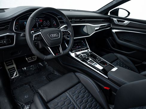 New 2025 Audi RS 6 performance image 8