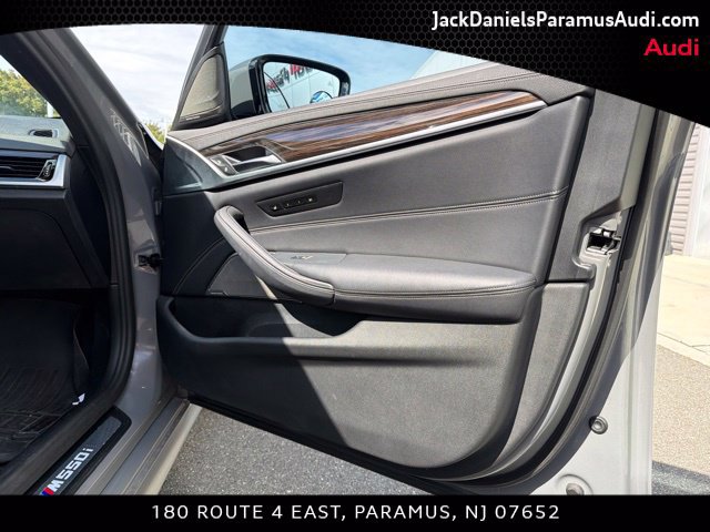 Used 2021 BMW M550i xDrive w/ Executive Package AWD/4WD image 18