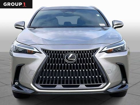 Used 2023 Lexus NX 250 FWD w/ Towing Package (2000 Lbs) image 4