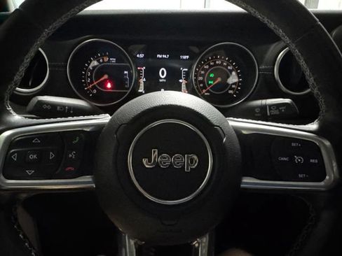 Used 2022 Jeep Gladiator Overland w/ Popular Equipment Package AWD/4WD image 12