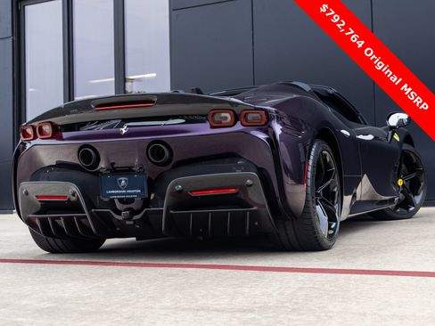 Used 2025 Ferrari SF90 Spider image 9