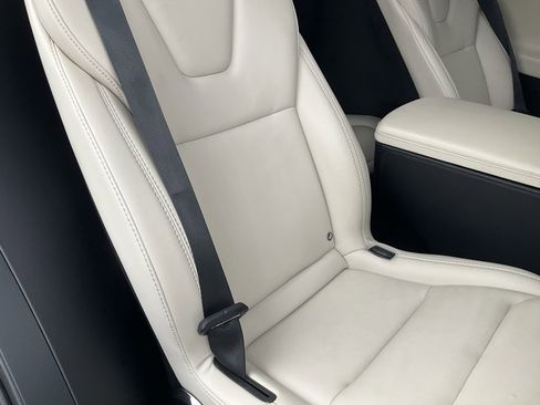 Used 2018 Tesla Model X 100D image 57