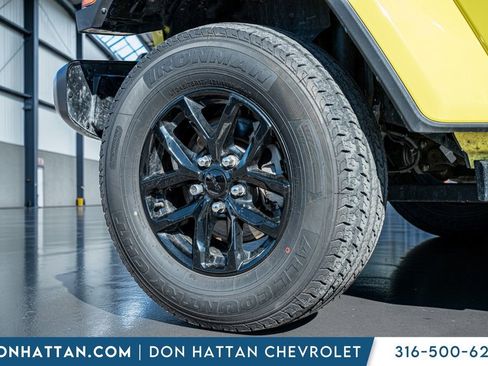 Used 2023 Jeep Gladiator Sport image 36