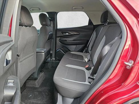 Used 2023 Chevrolet TrailBlazer LT FWD image 16