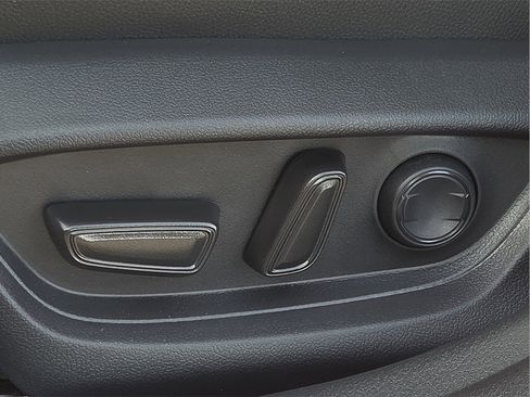 New 2026 Toyota Camry SE image 18