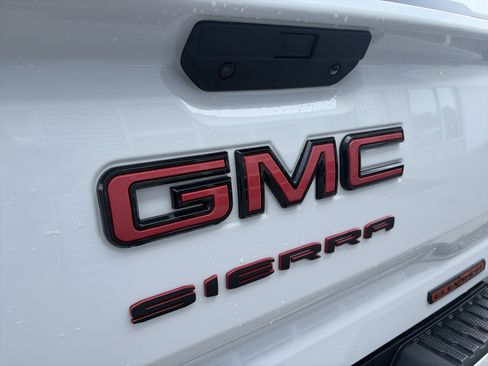 Used 2020 GMC Sierra 1500 Elevation image 10