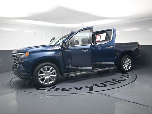 Used 2023 Chevrolet Silverado 1500 High Country w/ High Country Premium Package image 12