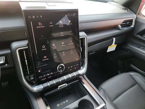 New 2026 GMC Yukon Denali image 9
