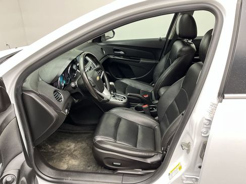 Used 2014 Chevrolet Cruze LT w/ RS Package FWD image 3