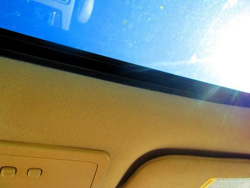 Used 2006 Cadillac STS 4dr Sdn V8 w/ Preferred Equipment Group image 13