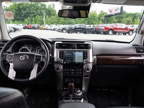 Used 2023 Toyota 4Runner Limited AWD/4WD image 20