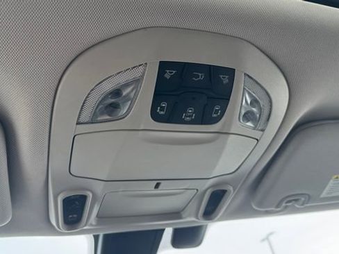 Used 2011 Chrysler Town & Country Touring-L w/ Entertainment Group #2 image 30