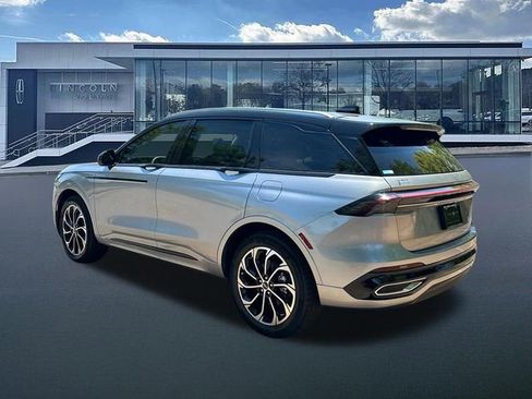 New 2026 Lincoln Nautilus Reserve AWD/4WD image 5