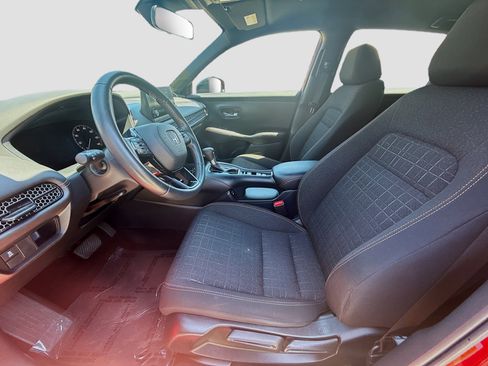 Used 2024 Honda HR-V Sport image 18