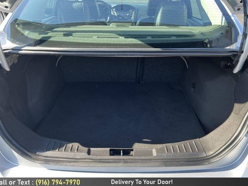 Used 2015 Ford Focus SE w/ Equipment Group 201A FWD image 11