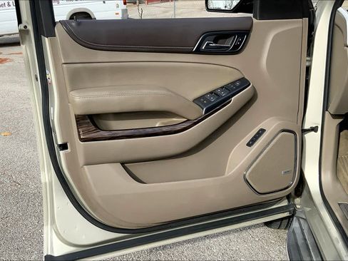 Used 2015 GMC Yukon SLT w/ Open Road Package image 19