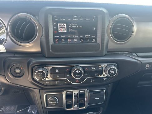 Used 2021 Jeep Wrangler Unlimited Sport image 14