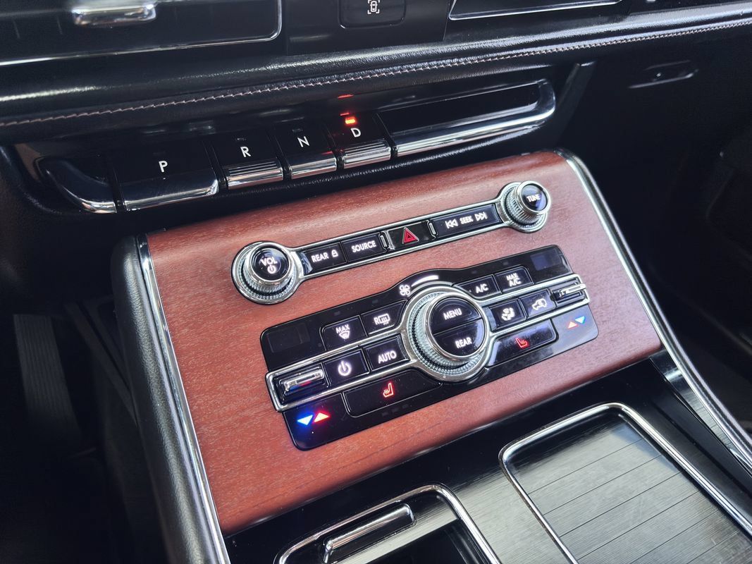 Used 2020 Lincoln Aviator Reserve RWD image 30