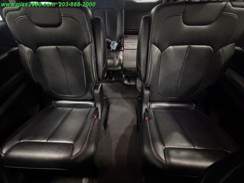 Used 2021 Jeep Grand Cherokee L Limited AWD/4WD image 30