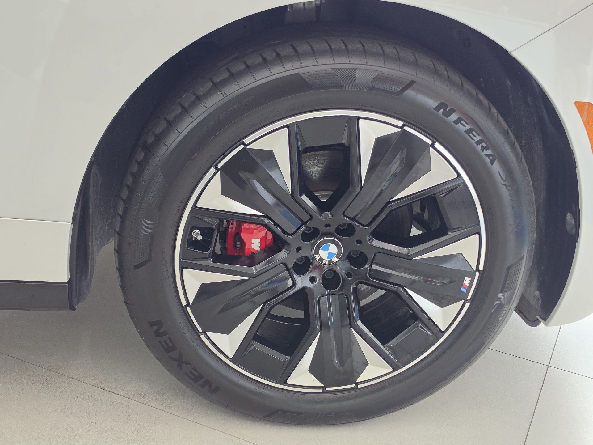 Used 2026 BMW iX xDrive45 AWD/4WD image 43
