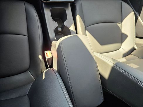 Used 2026 Toyota Corolla Cross XLE w/ Convenience Package image 29