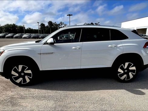 Certified 2025 Volkswagen Atlas Cross Sport SE AWD/4WD image 8