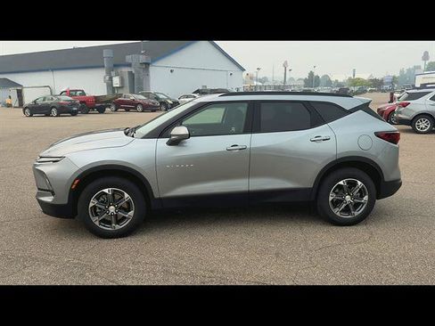 Used 2025 Chevrolet Blazer LT w/ Convenience Package AWD/4WD image 33