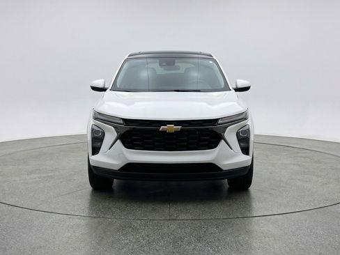 Used 2025 Chevrolet TrailBlazer LT image 2