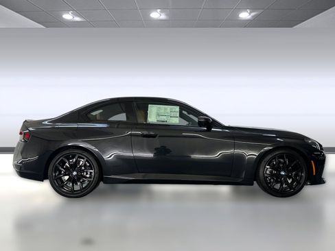 Used 2025 BMW 230i Coupe w/ M Sport Package image 6