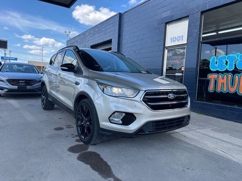 Used 2017 Ford Escape Titanium FWD image 2