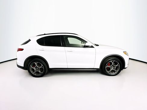 Used 2022 Alfa Romeo Stelvio Ti image 10