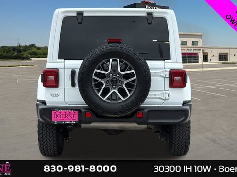 Used 2024 Jeep Wrangler Unlimited Sahara AWD/4WD image 4