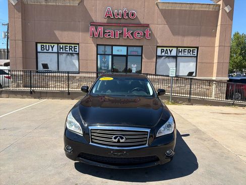 Used 2011 INFINITI M37 w/ Premium Pkg RWD image 2