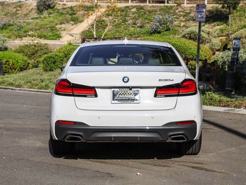 Used 2023 BMW 530e w/ M Sport Package RWD image 4