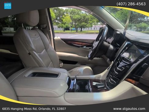 Used 2015 Cadillac Escalade 2WD image 28