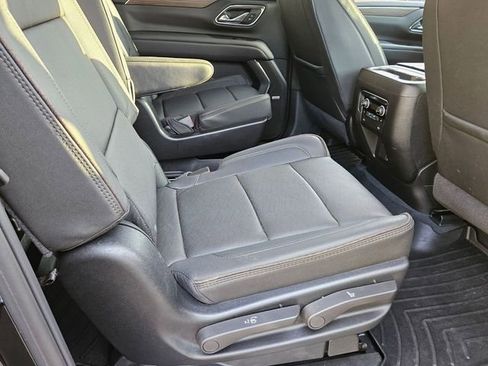 Used 2024 Chevrolet Suburban High Country AWD/4WD image 18