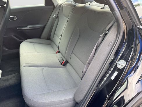 Used 2025 Kia K4 LXS image 24