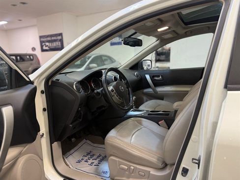 Used 2010 Nissan Rogue SL w/ Premium Pkg AWD/4WD image 11