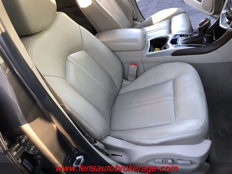 Used 2015 Cadillac SRX Performance w/ Driver Awareness Package AWD/4WD image 24