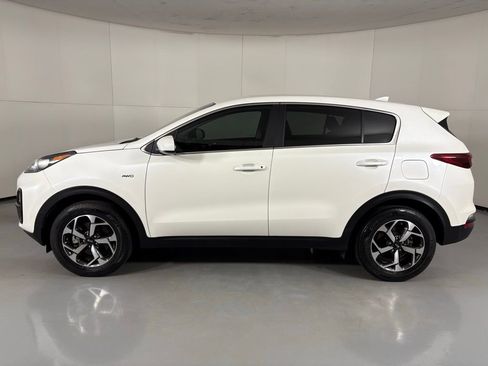 Used 2022 Kia Sportage LX image 5