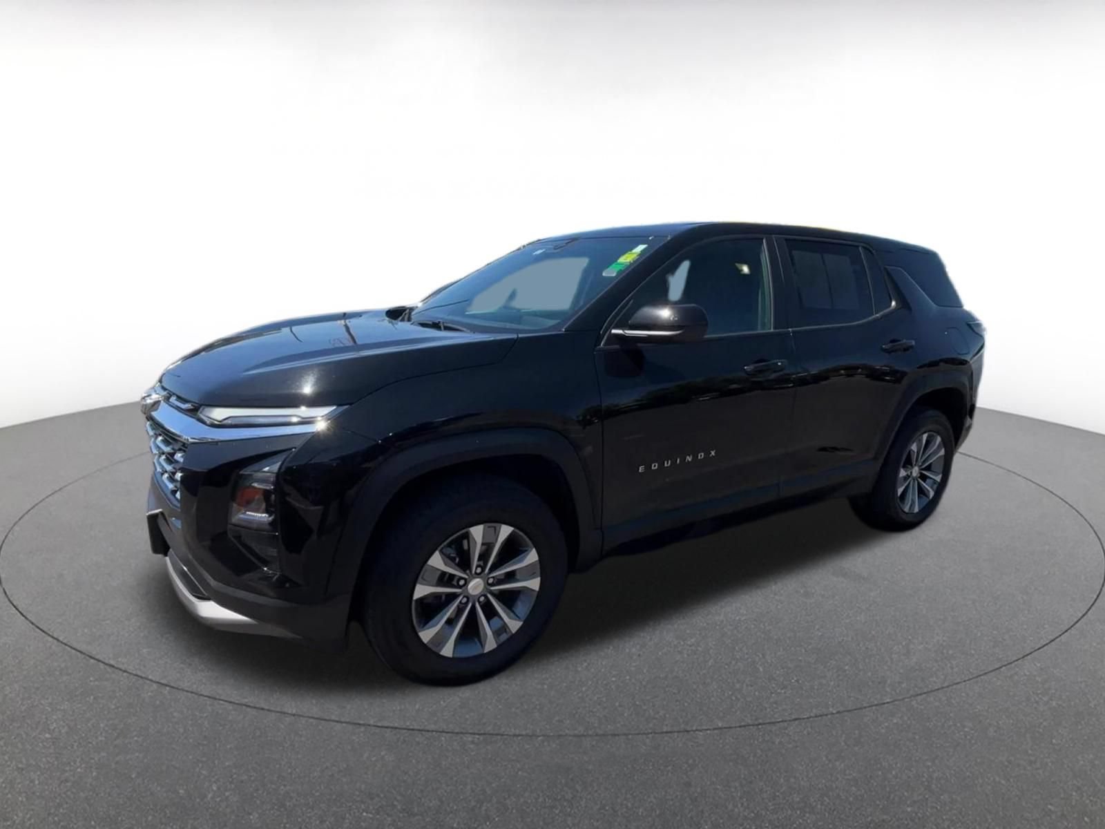 Used 2025 Chevrolet Equinox LT FWD image 7