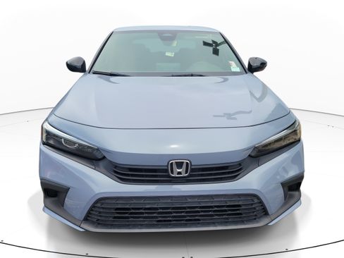 Used 2022 Honda Civic Sport image 2