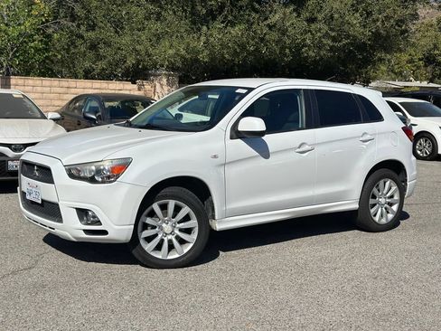 Used 2011 Mitsubishi Outlander Sport SE FWD image 1