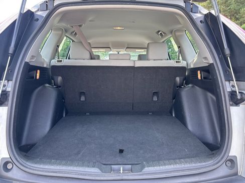 Used 2018 Honda CR-V LX image 11