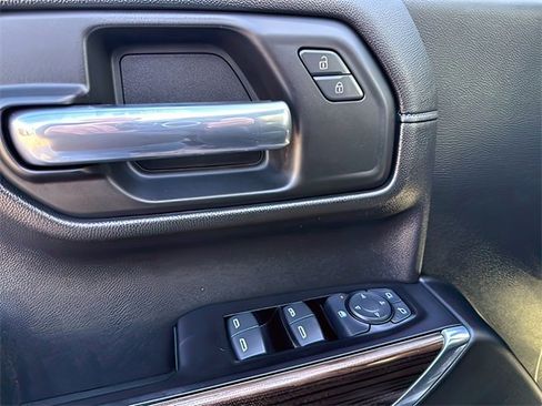 Used 2019 Chevrolet Silverado 1500 LT w/ All-Star Edition image 19