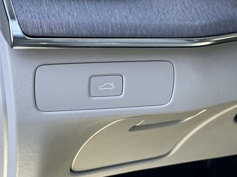 New 2026 Volvo XC90 B6 Ultra image 24